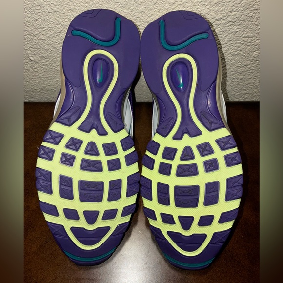 Nike Air Max 97 'Hornets' Sneaker - Picture 7 of 8